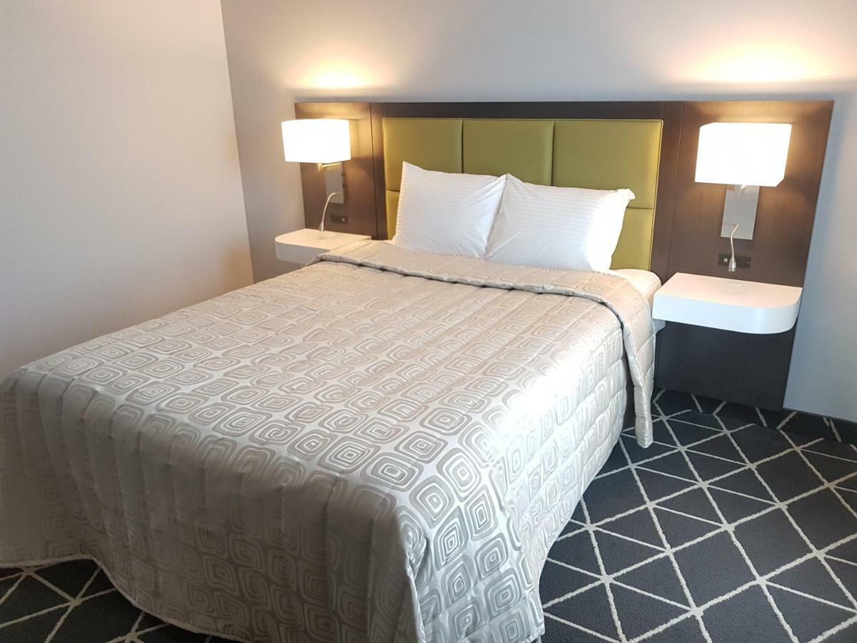 King Hotel Palmerston Esterno foto